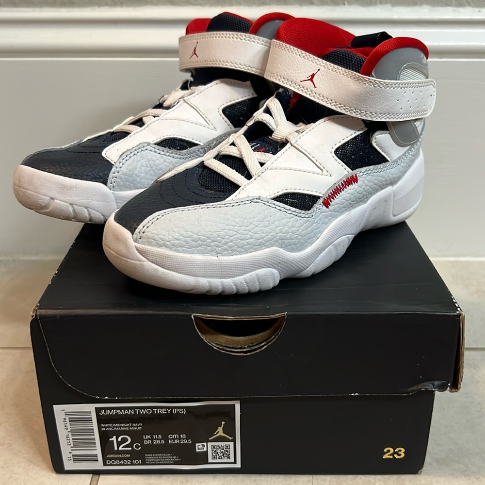 Air Jordan Basketball Shoes 12c Jumpman Two Trey